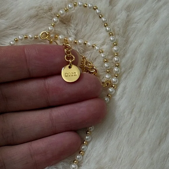 Dior pearl pink medallion pendant necklace - Picture 5 of 5